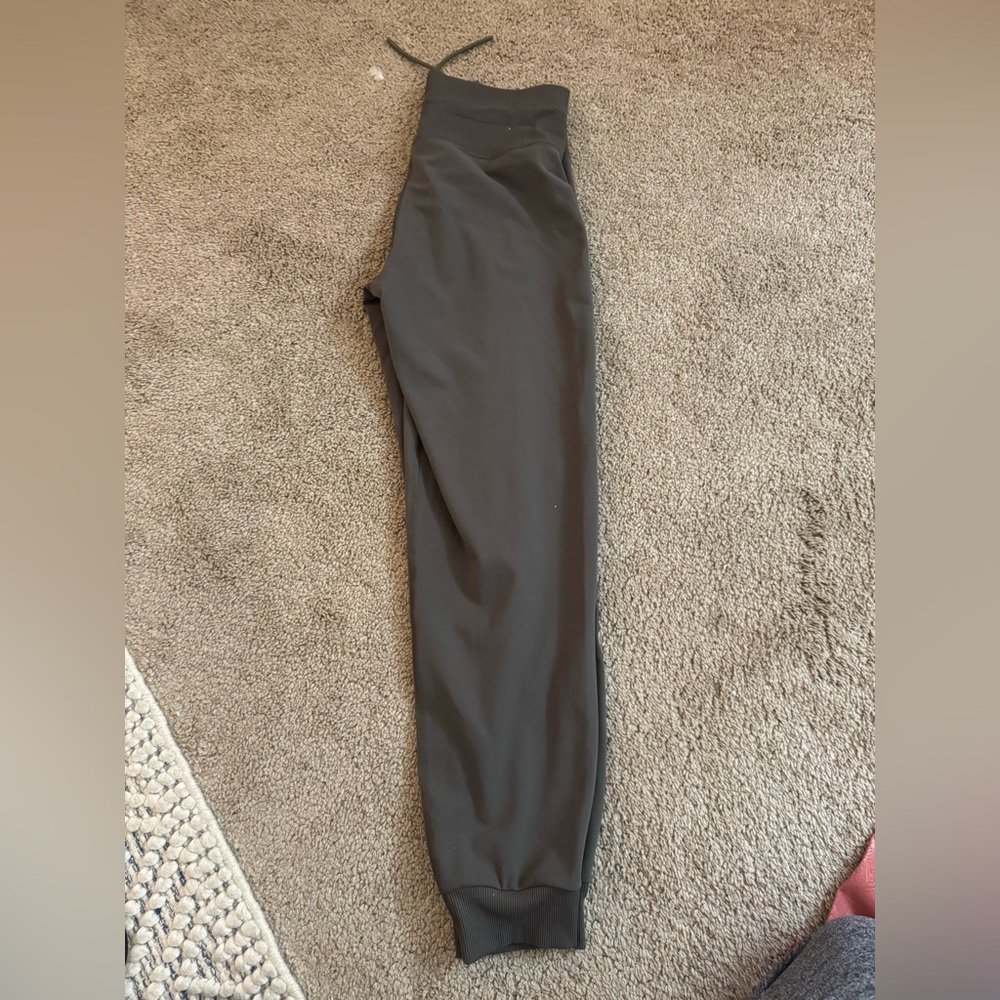 Vuori jogger leggings